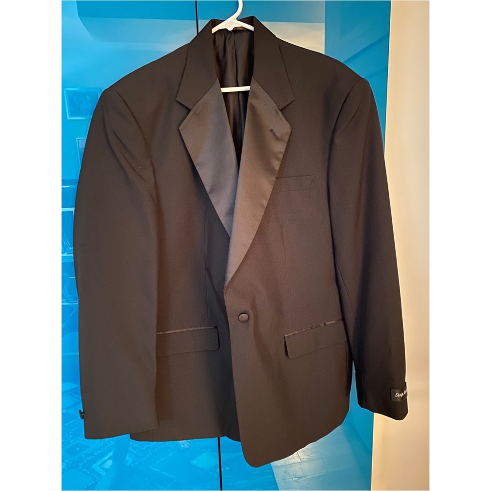 Men’s tuxedo jacket